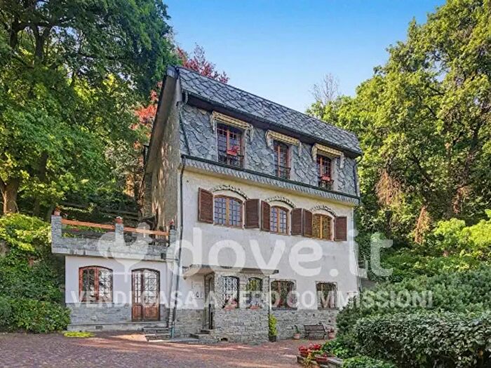 Casa con 6 locali in vendita in Via Pietra del Gallo Snc, Pino Torinese