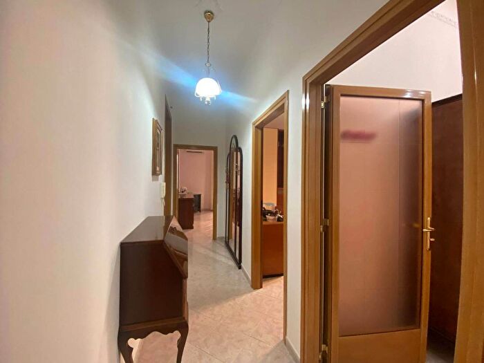 Appartamento trilocale in affitto in Via Duomo, Isola Città Vecchia, Taranto