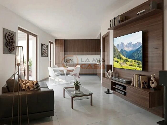 Appartamento trilocale in vendita in Via Roma Campolongo Maggiore, Campolongo Maggiore