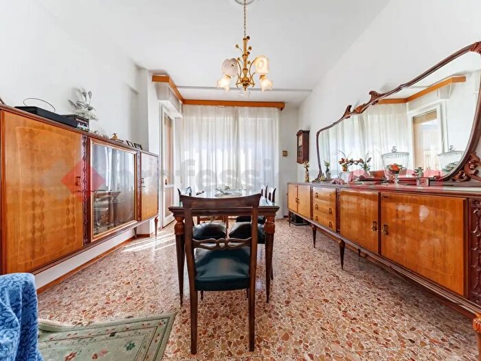 Appartamento quadrilocale in vendita in Livorno