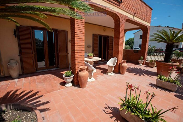 Appartamento quadrilocale in affitto in Località Centro l, Capalbio