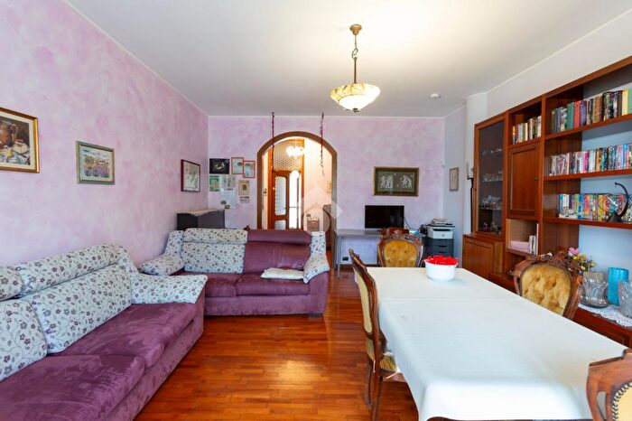 Appartamento quadrilocale in vendita in Via Tremiti, Milano