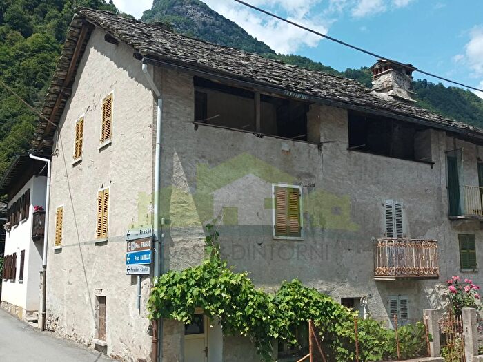 Casa con 7 locali in vendita in Via Frasso, Scopello