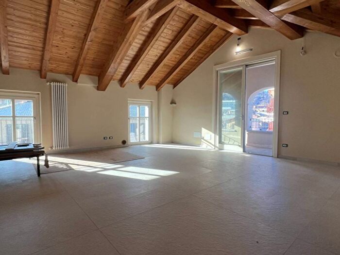 Appartamento quadrilocale in affitto in Piazza Trento e Trieste, Centro, Chiusa di Pesio