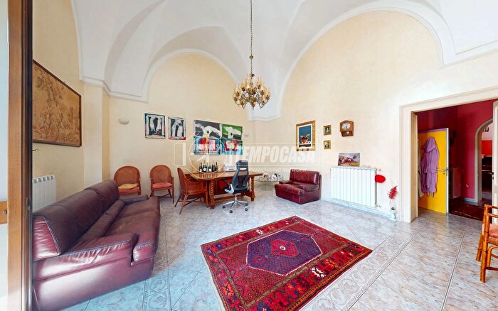 Appartamento trilocale in vendita in Corso Umberto, Trepuzzi