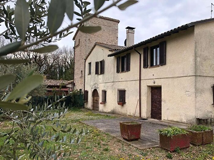 Casa con 6 locali in vendita in Grutti, Gualdo Cattaneo