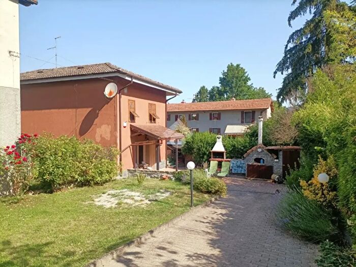 Casa quadrilocale in vendita in Via Giuseppe Mazzini, Borghetto Di Borbera