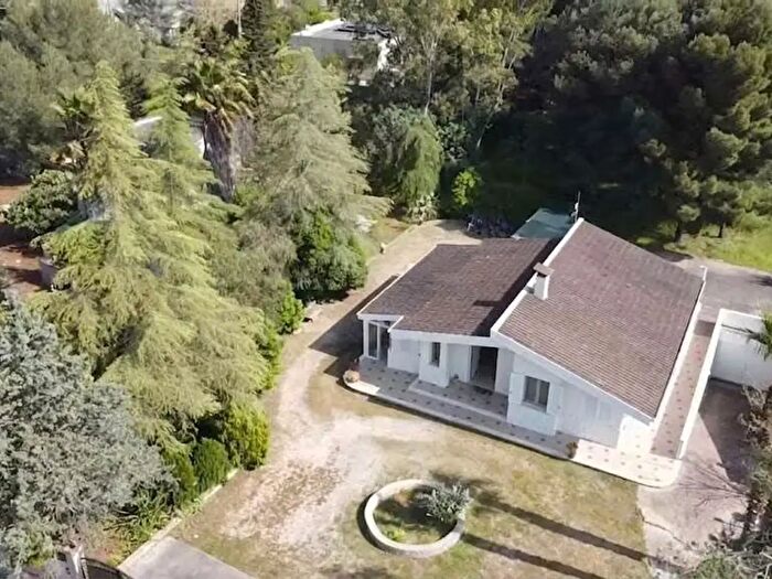 Casa con 5 locali in vendita in Casarano