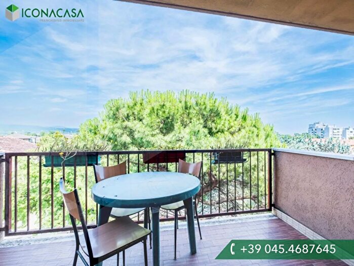 Appartamento quadrilocale in vendita in Via del Tronchetto, Verona