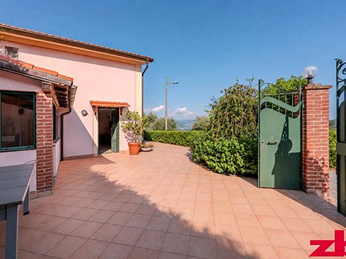 Casa trilocale in vendita in Viapartigiano Simone Stefani, Santa Margherita Ligure
