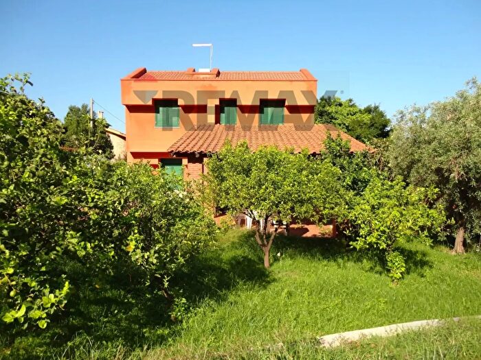 Casa quadrilocale in vendita in Trabia