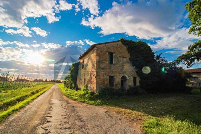 Casa in vendita in Via Campazzo, Faenza