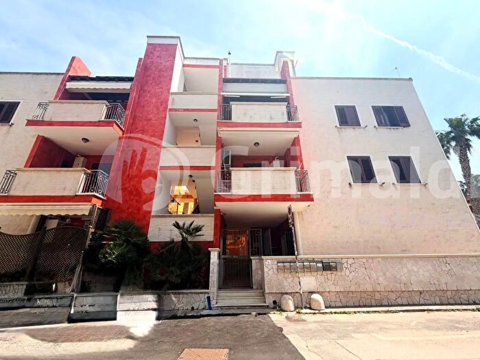 Appartamento trilocale in vendita in Via della Robinia, Gallipoli