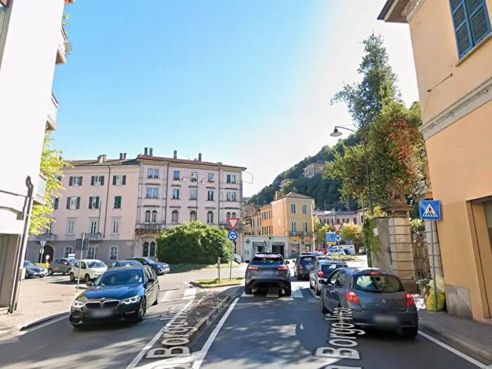 Appartamento bilocale in affitto in Via Borgo Vico, Como