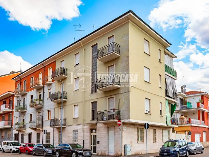 Appartamento trilocale in vendita in Via Giosuè Carducci, Moncalieri