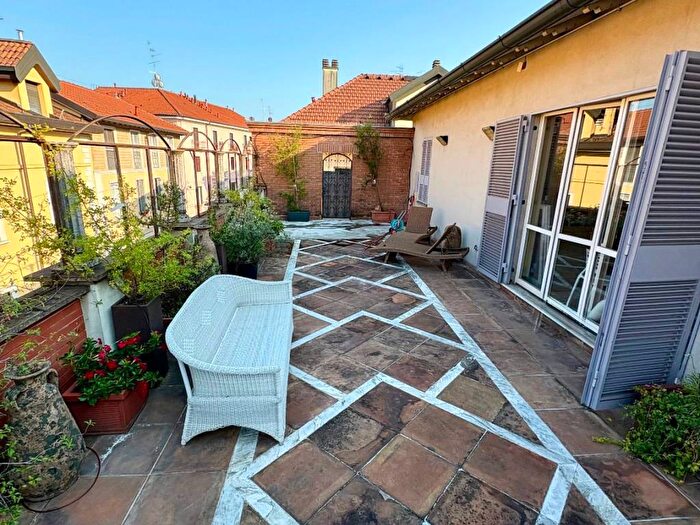 Casa con 6 locali in affitto in Via Giuseppe Sirtori, Porta Venezia, Milano