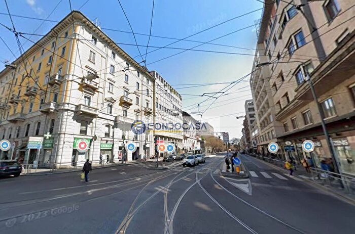 Appartamento bilocale in vendita in Piazza Cinque Giornate, Milano