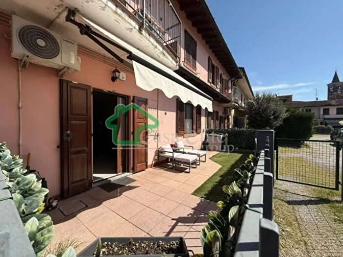Appartamento bilocale in vendita in Via Vittorio Veneto, Secugnago