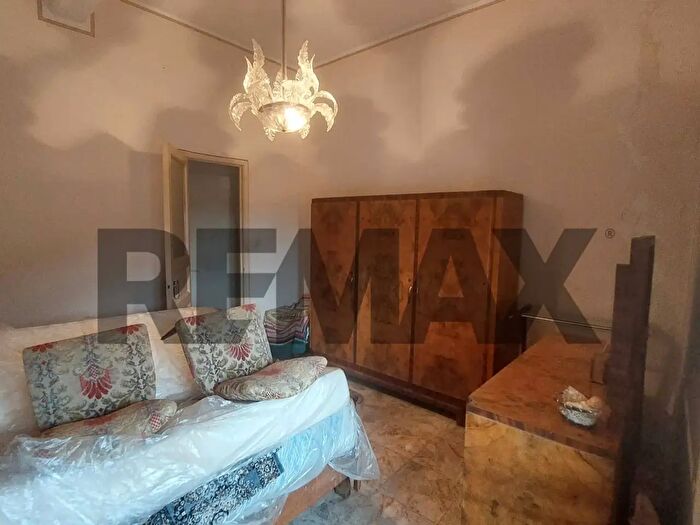 Casa con 9 locali in vendita in Via Lapide Nuova, Calatabiano