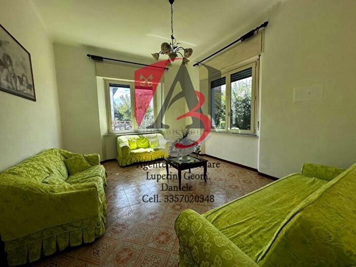 Appartamento con 5 locali in affitto in Largo Parlascio, San Francesco, Pisa