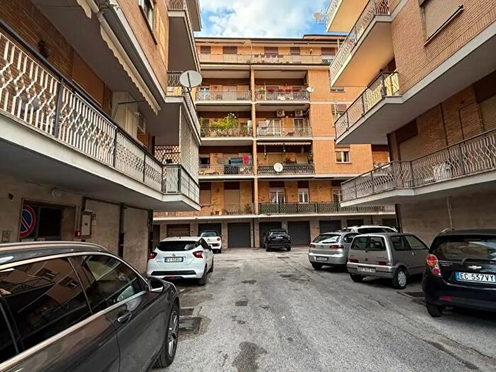 Appartamento con 6 locali in vendita in Via Salaria per l'Aquila, Rieti
