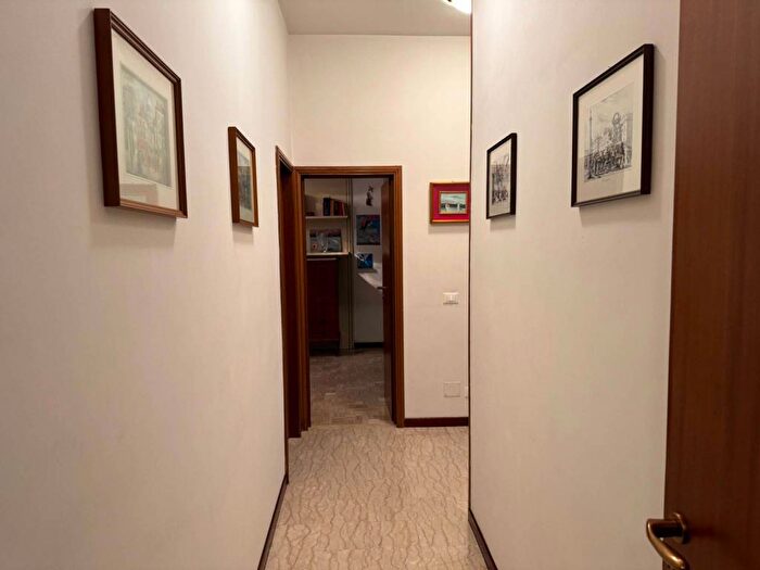 Appartamento quadrilocale in affitto in Piazza di Porta Mascarella, Irnerio, Bologna