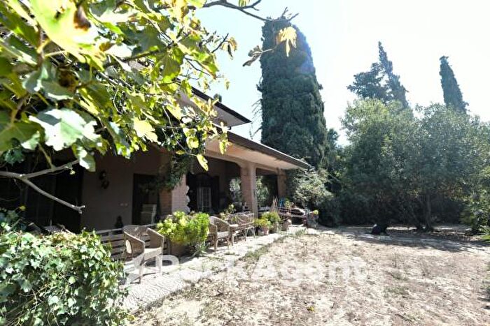 Casa con 6 locali in vendita in Strada del Pantanello, Latina