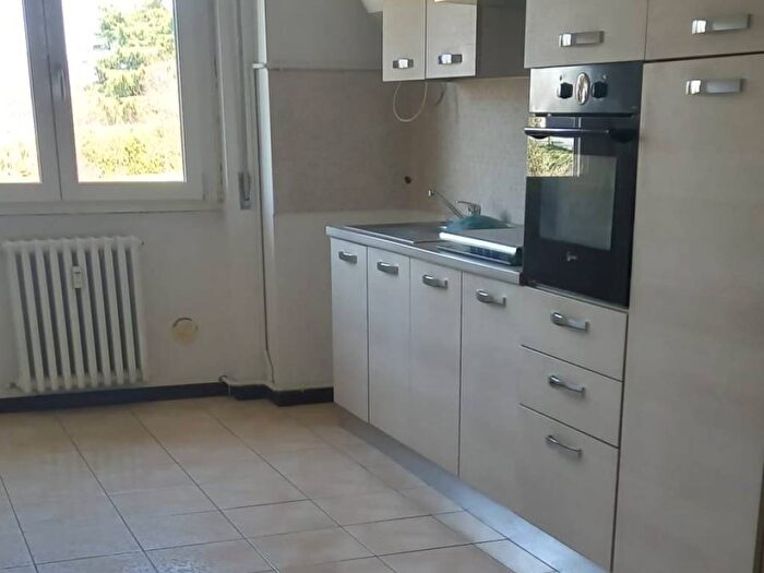 Appartamento bilocale in affitto in Via per La Muschiona, Origgio