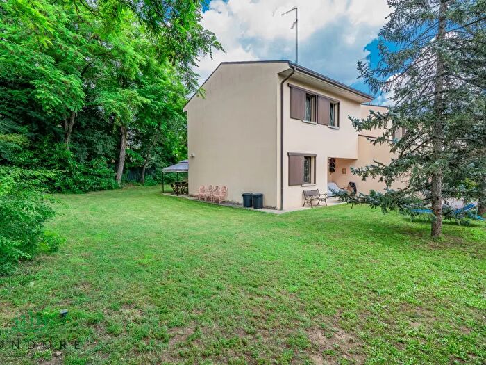 Casa con 5 locali in vendita in Via San Lorenzo, Sasso Marconi