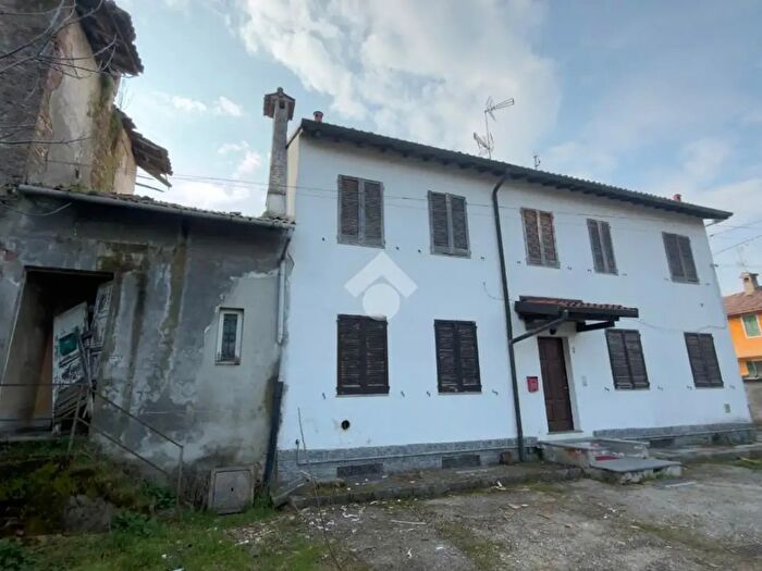 Appartamento trilocale in vendita in Vicolo Durini, Gambarana