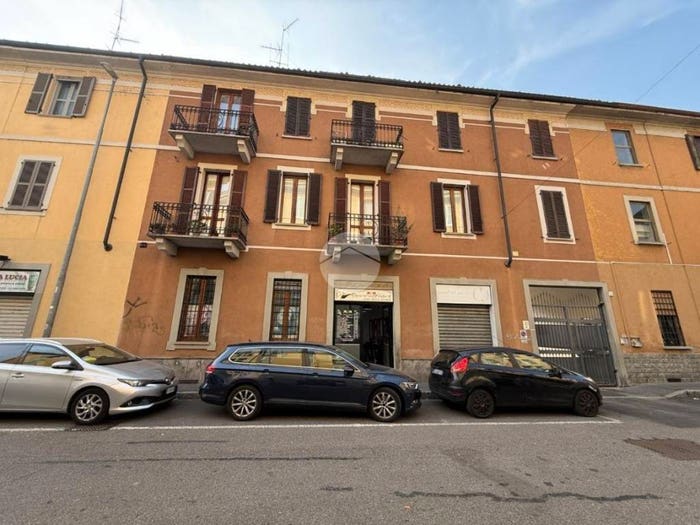 Appartamento bilocale in affitto in Via Ugo Foscolo, Corsico