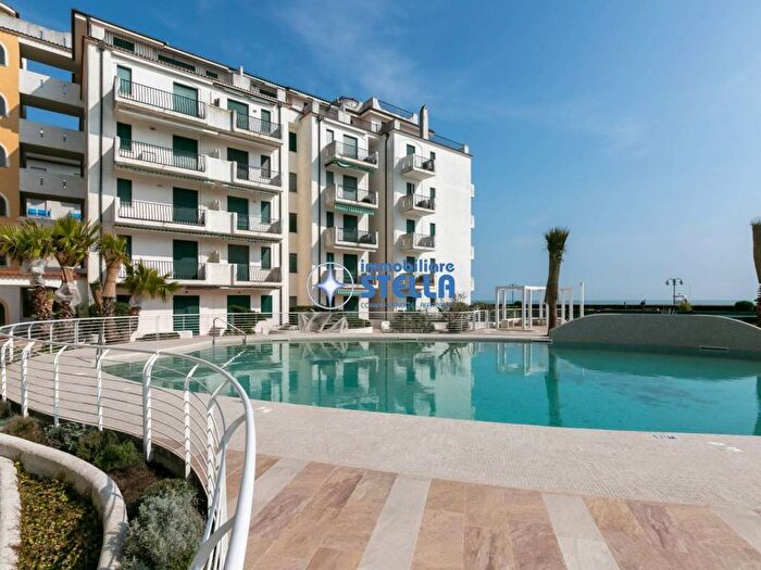 Appartamento trilocale in affitto in Via Altinate, Lido Est, Jesolo