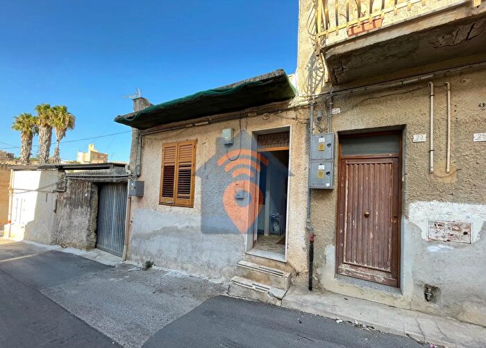 Casa trilocale in vendita in Via Cusmaroli Castelvetrano, Castelvetrano