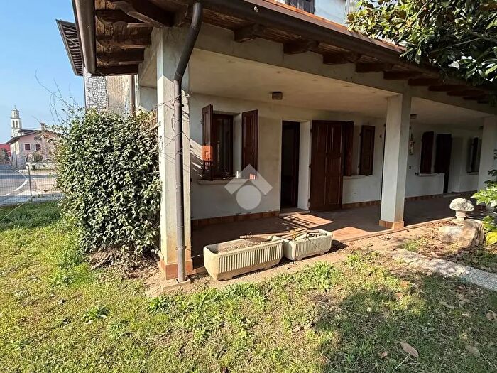 Casa quadrilocale in vendita in Via a Dante, Fontanafredda