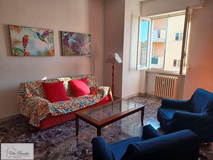 Appartamento quadrilocale in vendita in Via Carducci Snc, Portoferraio