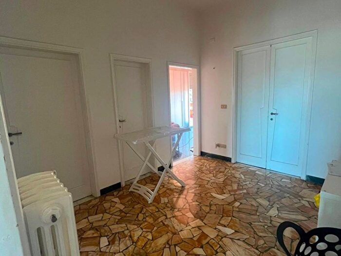 Appartamento quadrilocale in affitto in Viale Francesco Redi, Porta al Prato San Jacopino, Firenze