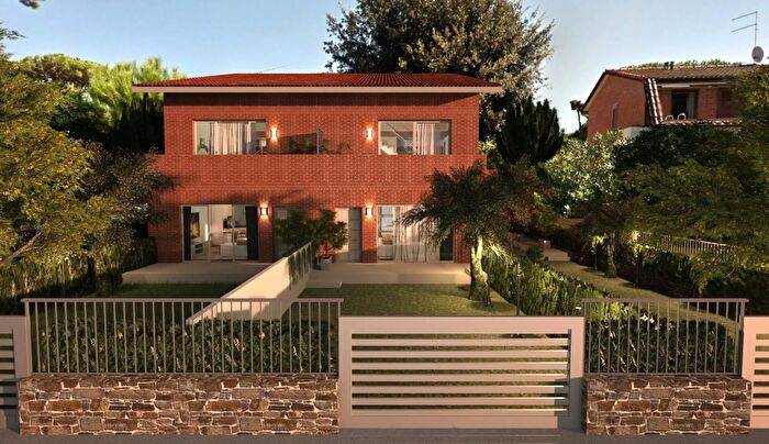 Appartamento quadrilocale in vendita in Via del Tirreno, Pisa