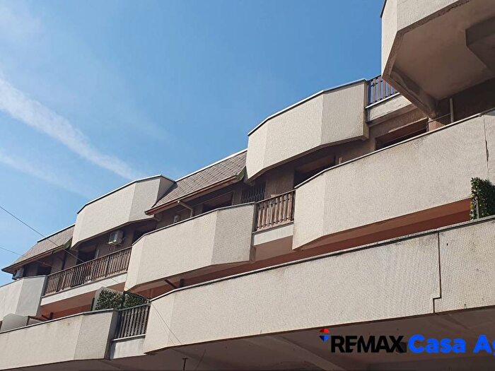 Appartamento trilocale in affitto in Via Ernesto Cairoli, Biumo Inferiore Superiore, Varese