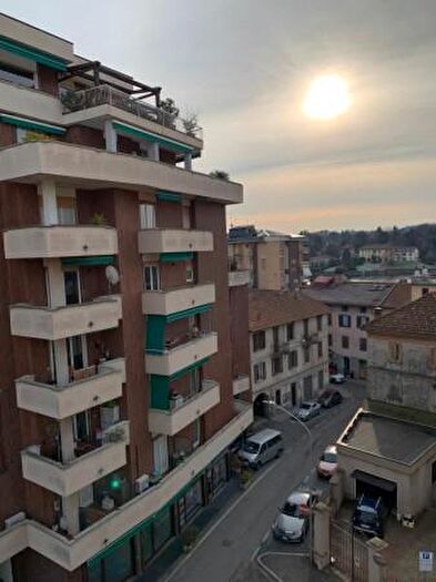 Appartamento bilocale in vendita in Piazza Giuseppe Mazzini, Sesto Calende