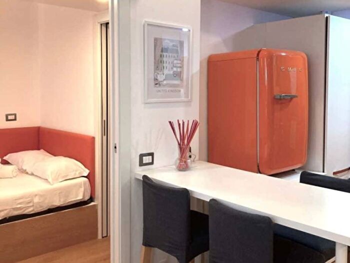 Appartamento trilocale in affitto in Via Fiuggi, Istria, Milano