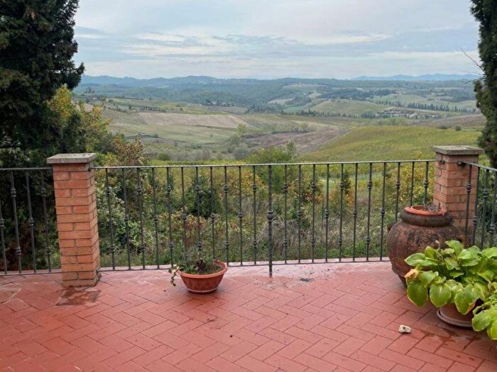 Appartamento quadrilocale in affitto in Strada Provinciale di Valgliagli, Castelnuovo Berardenga