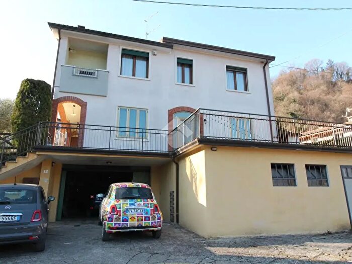 Appartamento quadrilocale in vendita in Via Pagoda, Chiampo