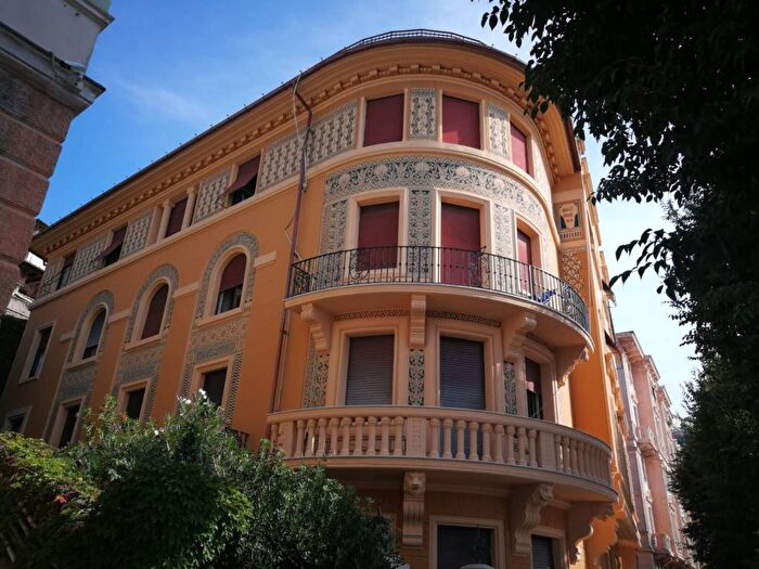 Appartamento con 6 locali in affitto in Piaggio, Centro Città, Genova