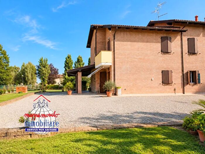 Casa con 6 locali in vendita in Via Matteotti B, Sala Bolognese