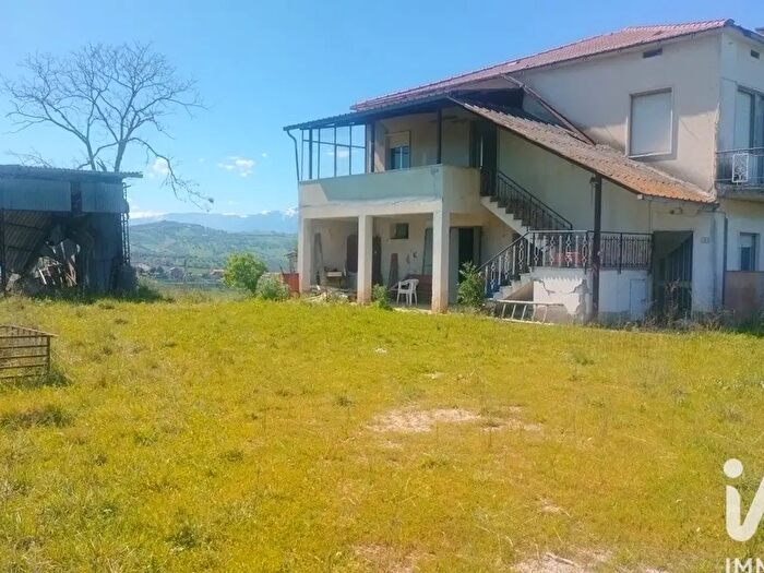 Casa con 10 locali in vendita in Strada Colle Nasone, Mosciano SantAngelo