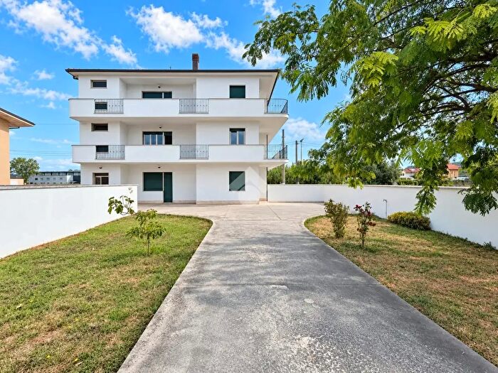 Appartamento quadrilocale in vendita in Via Chiacchiaretta, San Giovanni Teatino