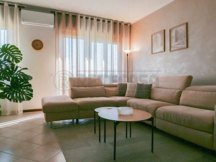 Appartamento con 6 locali in vendita in Via Zuccola, Bolzano Vicentino