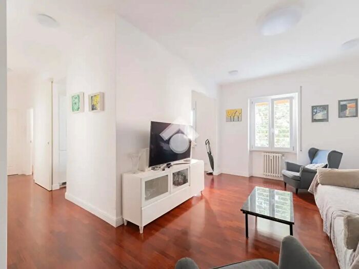 Appartamento quadrilocale in vendita in Via Lucio Apuleio, Roma