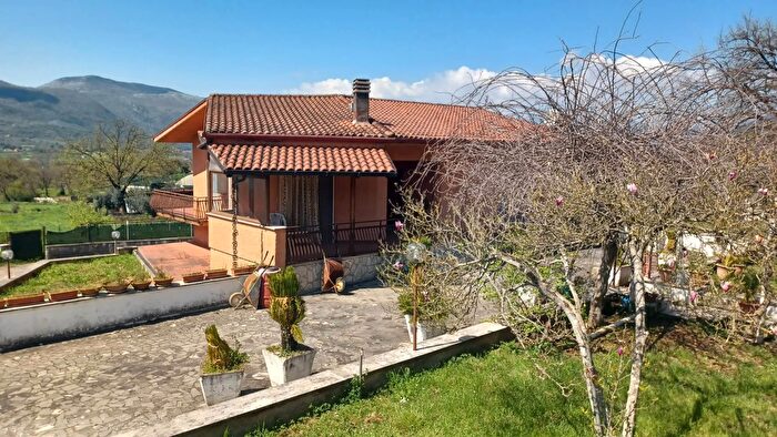 Casa con 7 locali in vendita in Via Auricola, Amaseno