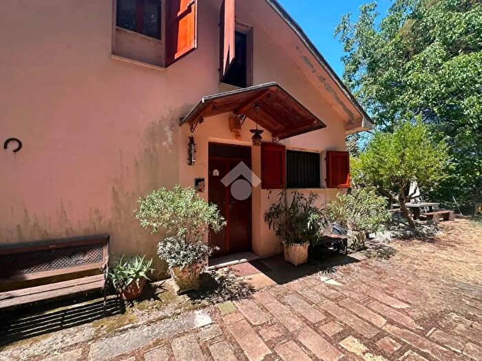 Casa quadrilocale in vendita in Via Casanatola, Sermoneta